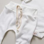 enxoval para bebê, lista de enxoval maternidade, dicas de maternidade, mamãe de primeira viagem, recém-nascido, puerpério, amamentação, dúvidas sobre maternidade, gravidez, parto, cesárea, parto natural, dicas para o sono do bebê, primeiros passos do bebê, macacão infantil, macacão bebê, malha 100% algodão, verão, primavera verão, baby, site confiável, peças infantis, moda infantil, roupa de criança, conjunto body manga curta infantil, unissex, Le Coeur, minimalista, roupas de bebê, roupas infantis, moda bebê, roupas para recém-nascido, loja de bebê online, conjuntos de bebê, roupa de bebê a preço acessível, roupas de bebê em promoção, roupas de bebê para o verão, conjuntos de roupas de bebê, roupas de bebê meia estação, roupa que cresce junto com o bebê, calça para bebê, macacão para bebê, camiseta bebê, roupas de bebê fáceis de trocar, body bebê, calça bebê, macacão com pezinho, saída de maternidade, roupa de bebê para sair da maternidade, roupa para neném, peças para neném maternidade, sapatinho de bebê, mantinha de bebê, roupa de bebê menino, roupa de bebê menina, touca para bebê, gorro para bebê, peças para aquecer o bebê, inverno, roupas de inverno para bebê, kit maternidade, enxoval bebê completo, kit body e calça bebê, kit saída de maternidade, kit roupas de recém-nascido, calça bebê suedine algodão, roupa de bebê confortável, enxoval bebê, roupas infantis, roupas para bebês preço, calça bebê, roupas personalizadas, roupas de maternidade, roupas de bebê confortáveis, calça de bebê unissex, ideias para mesversário, dicas de amamentação, quarto de bebê, decoração para quarto de bebê, malha leve e respirável, feito em algodão, confortável, maciez, moderna e estilosa, peças meia estação, enxoval completo para bebê, o que levar na mala da maternidade, lista enxoval maternidade atualizada, enxoval prático para recém-nascido, itens essenciais do enxoval, enxoval para mamãe e bebê, bolsa maternidade organizada, maternidade real, maternidade leve, maternidade na prática, dicas para mamães de primeira viagem, cuidados com o bebê recém-nascido, o que comprar antes do nascimento, roupinhas para maternidade, enxoval minimalista, enxoval sustentável para bebê, roupas fresquinhas para bebê, moda bebê verão, roupa leve para dias quentes, conjuntinho de verão bebê, roupas de bebê respiráveis, tecidos leves para o calor, roupas de bebê para meia-estação, looks de verão para bebê, conforto térmico para o bebê, roupa de bebê para clima quente, kit verão bebê, looks básicos de verão, roupas de bebê para passear, roupas de bebê para o dia a dia, roupas de bebê 100% algodão, algodão macio para bebê, roupas de bebê hipoalergênicas, tecidos naturais para bebê, roupas sem poliéster, malha respirável para bebê, roupas seguras para a pele do bebê, conforto e maciez para o bebê, roupas que não irritam a pele, roupas duráveis e confortáveis, roupas que acompanham o crescimento, qualidade premium infantil, roupas com toque suave, body de algodão para bebê, body manga curta bebê verão, calça bebê algodão, macacão leve para recém-nascido, conjunto bebê minimalista, roupas básicas para bebê, roupas neutras unissex, roupinhas para bebê menino e menina, kit body e calça bebê, kit roupas para recém-nascido, saída maternidade algodão, roupas práticas para trocar, roupas para o enxoval do bebê, roupas para dormir o bebê, pijaminha bebê, roupa para o bebê dormir confortável, amor em cada detalhe, feito com carinho para o bebê, cada fase com conforto, roupas para momentos especiais, estilo minimalista infantil, conforto que abraça, roupas que acompanham o crescimento, moda infantil afetiva, roupas pensadas para o dia a dia da mamãe.