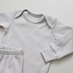 enxoval para bebe lista de enxoval maternidade dicas de maternidade mamae de primeira viagem recem nasciso puerperio amamentacao duvidas sobre maternidade gravidez parto cesaria parto natural dicas para o sono do bebe dicas de amamentacao primeiros passos do bebe macacão infantil, macacão bebe, malha 100% algodão, verão, baby, site confiável, primavera verão, peças infantis, moda infantil, roupa de criança, conjunto body manga curta infantil, unissex, le coeur, minimalista, Roupas de bebê, Roupas infantis, Moda bebê, Roupas para recém-nascido, loja de bebê online, Conjuntos de bebê, Roupa de bebê a preço acessível, Roupas de bebê em promoção, Roupas de bebê para o verão, Conjuntos de roupas de bebê, Roupas de bebê meia estação, Roupa que cresce junto com o bebê, calça para bebê, Macacão para bebê Camiseta bebê, Roupas de bebê Fáceis de trocar, Body bebê, Calça bebê, macacão com pezinho, Saída de maternidade, Roupa de bebê para sair da maternidade, Roupa para neném, Peças para neném maternidade sapatinho de bebe mantinha de bebe roupa de bebe menino roupa de bebe menina touca para bebe gorro para bebe pecas para aquecer o bebe inverno roupas de inverno para bebe o que levar na bolsa da maternidade o que o bebe mais usa nos primeiros dias leite materno amamentação doula dicas de amamentacao como amamentar dor pra amamentar meias para bebe mantas para bebe saida de maternidade sapatinhos de bebe enxoval bebe bolsa de bebe cha revelacao ideia de cha revelacao meia bebe touca bebe manta bebe sapatinho bebe