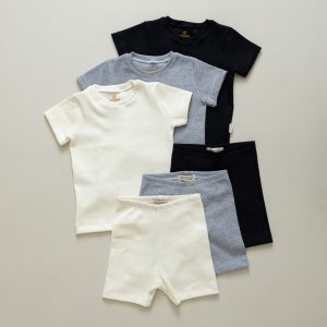 Kit 3 Conjuntos Unissex T- Shirt e Shorts
