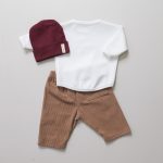 enxoval para bebê, lista de enxoval maternidade, dicas de maternidade, mamãe de primeira viagem, recém-nascido, puerpério, amamentação, dúvidas sobre maternidade, gravidez, parto, cesárea, parto natural, dicas para o sono do bebê, primeiros passos do bebê, macacão infantil, macacão bebê, malha 100% algodão, verão, primavera verão, baby, site confiável, peças infantis, moda infantil, roupa de criança, conjunto body manga curta infantil, unissex, Le Coeur, minimalista, roupas de bebê, roupas infantis, moda bebê, roupas para recém-nascido, loja de bebê online, conjuntos de bebê, roupa de bebê a preço acessível, roupas de bebê em promoção, roupas de bebê para o verão, conjuntos de roupas de bebê, roupas de bebê meia estação, roupa que cresce junto com o bebê, calça para bebê, macacão para bebê, camiseta bebê, roupas de bebê fáceis de trocar, body bebê, calça bebê, macacão com pezinho, saída de maternidade, roupa de bebê para sair da maternidade, roupa para neném, peças para neném maternidade, sapatinho de bebê, mantinha de bebê, roupa de bebê menino, roupa de bebê menina, touca para bebê, gorro para bebê, peças para aquecer o bebê, inverno, roupas de inverno para bebê, kit maternidade, enxoval bebê completo, kit body e calça bebê, kit saída de maternidade, kit roupas de recém-nascido, calça bebê suedine algodão, roupa de bebê confortável, enxoval bebê, roupas infantis, roupas para bebês preço, calça bebê, roupas personalizadas, roupas de maternidade, roupas de bebê confortáveis, calça de bebê unissex, ideias para mesversário, dicas de amamentação, quarto de bebê, decoração para quarto de bebê, malha leve e respirável, feito em algodão, confortável, maciez, moderna e estilosa, peças meia estação, enxoval completo para bebê, o que levar na mala da maternidade, lista enxoval maternidade atualizada, enxoval prático para recém-nascido, itens essenciais do enxoval, enxoval para mamãe e bebê, bolsa maternidade organizada, maternidade real, maternidade leve, maternidade na prática, dicas para mamães de primeira viagem, cuidados com o bebê recém-nascido, o que comprar antes do nascimento, roupinhas para maternidade, enxoval minimalista, enxoval sustentável para bebê, roupas fresquinhas para bebê, moda bebê verão, roupa leve para dias quentes, conjuntinho de verão bebê, roupas de bebê respiráveis, tecidos leves para o calor, roupas de bebê para meia-estação, looks de verão para bebê, conforto térmico para o bebê, roupa de bebê para clima quente, kit verão bebê, looks básicos de verão, roupas de bebê para passear, roupas de bebê para o dia a dia, roupas de bebê 100% algodão, algodão macio para bebê, roupas de bebê hipoalergênicas, tecidos naturais para bebê, roupas sem poliéster, malha respirável para bebê, roupas seguras para a pele do bebê, conforto e maciez para o bebê, roupas que não irritam a pele, roupas duráveis e confortáveis, roupas que acompanham o crescimento, qualidade premium infantil, roupas com toque suave, body de algodão para bebê, body manga curta bebê verão, calça bebê algodão, macacão leve para recém-nascido, conjunto bebê minimalista, roupas básicas para bebê, roupas neutras unissex, roupinhas para bebê menino e menina, kit body e calça bebê, kit roupas para recém-nascido, saída maternidade algodão, roupas práticas para trocar, roupas para o enxoval do bebê, roupas para dormir o bebê, pijaminha bebê, roupa para o bebê dormir confortável, amor em cada detalhe, feito com carinho para o bebê, cada fase com conforto, roupas para momentos especiais, estilo minimalista infantil, conforto que abraça, roupas que acompanham o crescimento, moda infantil afetiva, roupas pensadas para o dia a dia da mamãe.