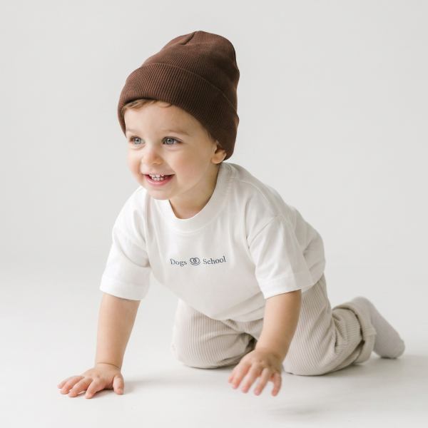 enxoval para bebê, lista de enxoval maternidade, dicas de maternidade, mamãe de primeira viagem, recém-nascido, puerpério, amamentação, dúvidas sobre maternidade, gravidez, parto, cesárea, parto natural, dicas para o sono do bebê, primeiros passos do bebê, macacão infantil, macacão bebê, malha 100% algodão, verão, primavera verão, baby, site confiável, peças infantis, moda infantil, roupa de criança, conjunto body manga curta infantil, unissex, Le Coeur, minimalista, roupas de bebê, roupas infantis, moda bebê, roupas para recém-nascido, loja de bebê online, conjuntos de bebê, roupa de bebê a preço acessível, roupas de bebê em promoção, roupas de bebê para o verão, conjuntos de roupas de bebê, roupas de bebê meia estação, roupa que cresce junto com o bebê, calça para bebê, macacão para bebê, camiseta bebê, roupas de bebê fáceis de trocar, body bebê, calça bebê, macacão com pezinho, saída de maternidade, roupa de bebê para sair da maternidade, roupa para neném, peças para neném maternidade, sapatinho de bebê, mantinha de bebê, roupa de bebê menino, roupa de bebê menina, touca para bebê, gorro para bebê, peças para aquecer o bebê, inverno, roupas de inverno para bebê, kit maternidade, enxoval bebê completo, kit body e calça bebê, kit saída de maternidade, kit roupas de recém-nascido, calça bebê suedine algodão, roupa de bebê confortável, enxoval bebê, roupas infantis, roupas para bebês preço, calça bebê, roupas personalizadas, roupas de maternidade, roupas de bebê confortáveis, calça de bebê unissex, ideias para mesversário, dicas de amamentação, quarto de bebê, decoração para quarto de bebê, malha leve e respirável, feito em algodão, confortável, maciez, moderna e estilosa, peças meia estação, enxoval completo para bebê, o que levar na mala da maternidade, lista enxoval maternidade atualizada, enxoval prático para recém-nascido, itens essenciais do enxoval, enxoval para mamãe e bebê, bolsa maternidade organizada, maternidade real, maternidade leve, maternidade na prática, dicas para mamães de primeira viagem, cuidados com o bebê recém-nascido, o que comprar antes do nascimento, roupinhas para maternidade, enxoval minimalista, enxoval sustentável para bebê, roupas fresquinhas para bebê, moda bebê verão, roupa leve para dias quentes, conjuntinho de verão bebê, roupas de bebê respiráveis, tecidos leves para o calor, roupas de bebê para meia-estação, looks de verão para bebê, conforto térmico para o bebê, roupa de bebê para clima quente, kit verão bebê, looks básicos de verão, roupas de bebê para passear, roupas de bebê para o dia a dia, roupas de bebê 100% algodão, algodão macio para bebê, roupas de bebê hipoalergênicas, tecidos naturais para bebê, roupas sem poliéster, malha respirável para bebê, roupas seguras para a pele do bebê, conforto e maciez para o bebê, roupas que não irritam a pele, roupas duráveis e confortáveis, roupas que acompanham o crescimento, qualidade premium infantil, roupas com toque suave, body de algodão para bebê, body manga curta bebê verão, calça bebê algodão, macacão leve para recém-nascido, conjunto bebê minimalista, roupas básicas para bebê, roupas neutras unissex, roupinhas para bebê menino e menina, kit body e calça bebê, kit roupas para recém-nascido, saída maternidade algodão, roupas práticas para trocar, roupas para o enxoval do bebê, roupas para dormir o bebê, pijaminha bebê, roupa para o bebê dormir confortável, amor em cada detalhe, feito com carinho para o bebê, cada fase com conforto, roupas para momentos especiais, estilo minimalista infantil, conforto que abraça, roupas que acompanham o crescimento, moda infantil afetiva, roupas pensadas para o dia a dia da mamãe.