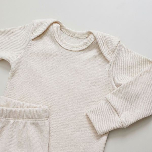 enxoval para bebe lista de enxoval maternidade dicas de maternidade mamae de primeira viagem recem nasciso puerperio amamentacao duvidas sobre maternidade gravidez parto cesaria parto natural dicas para o sono do bebe dicas de amamentacao primeiros passos do bebe macacão infantil, macacão bebe, malha 100% algodão, verão, baby, site confiável, primavera verão, peças infantis, moda infantil, roupa de criança, conjunto body manga curta infantil, unissex, le coeur, minimalista, Roupas de bebê, Roupas infantis, Moda bebê, Roupas para recém-nascido, loja de bebê online, Conjuntos de bebê, Roupa de bebê a preço acessível, Roupas de bebê em promoção, Roupas de bebê para o verão, Conjuntos de roupas de bebê, Roupas de bebê meia estação, Roupa que cresce junto com o bebê, calça para bebê, Macacão para bebê Camiseta bebê, Roupas de bebê Fáceis de trocar, Body bebê, Calça bebê, macacão com pezinho, Saída de maternidade, Roupa de bebê para sair da maternidade, Roupa para neném, Peças para neném maternidade sapatinho de bebe mantinha de bebe roupa de bebe menino roupa de bebe menina touca para bebe gorro para bebe pecas para aquecer o bebe inverno roupas de inverno para bebe o que levar na bolsa da maternidade o que o bebe mais usa nos primeiros dias leite materno amamentação doula dicas de amamentacao como amamentar dor pra amamentar meias para bebe mantas para bebe saida de maternidade sapatinhos de bebe enxoval bebe bolsa de bebe cha revelacao ideia de cha revelacao meia bebe touca bebe manta bebe sapatinho bebe