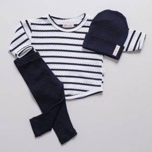 look Infantil Completo com Camiseta longa Tricot, Calça Canelada e Touca