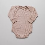 enxoval para bebe lista de enxoval maternidade dicas de maternidade mamae de primeira viagem recem nasciso puerperio amamentacao duvidas sobre maternidade gravidez parto cesaria parto natural dicas para o sono do bebe dicas de amamentacao primeiros passos do bebe macacão infantil, macacão bebe, malha 100% algodão, verão, baby, site confiável, primavera verão, peças infantis, moda infantil, roupa de criança, conjunto body manga curta infantil, unissex, le coeur, minimalista, Roupas de bebê, Roupas infantis, Moda bebê, Roupas para recém-nascido, loja de bebê online, Conjuntos de bebê, Roupa de bebê a preço acessível, Roupas de bebê em promoção, Roupas de bebê para o verão, Conjuntos de roupas de bebê, Roupas de bebê meia estação, Roupa que cresce junto com o bebê, calça para bebê, Macacão para bebê Camiseta bebê, Roupas de bebê Fáceis de trocar, Body bebê, Calça bebê, macacão com pezinho, Saída de maternidade, Roupa de bebê para sair da maternidade, Roupa para neném, Peças para neném maternidade sapatinho de bebe mantinha de bebe roupa de bebe menino roupa de bebe menina touca para bebe gorro para bebe pecas para aquecer o bebe inverno roupas de inverno para bebe