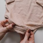 enxoval para bebe lista de enxoval maternidade dicas de maternidade mamae de primeira viagem recem nasciso puerperio amamentacao duvidas sobre maternidade gravidez parto cesaria parto natural dicas para o sono do bebe dicas de amamentacao primeiros passos do bebe macacão infantil, macacão bebe, malha 100% algodão, verão, baby, site confiável, primavera verão, peças infantis, moda infantil, roupa de criança, conjunto body manga curta infantil, unissex, le coeur, minimalista, Roupas de bebê, Roupas infantis, Moda bebê, Roupas para recém-nascido, loja de bebê online, Conjuntos de bebê, Roupa de bebê a preço acessível, Roupas de bebê em promoção, Roupas de bebê para o verão, Conjuntos de roupas de bebê, Roupas de bebê meia estação, Roupa que cresce junto com o bebê, calça para bebê, Macacão para bebê Camiseta bebê, Roupas de bebê Fáceis de trocar, Body bebê, Calça bebê, macacão com pezinho, Saída de maternidade, Roupa de bebê para sair da maternidade, Roupa para neném, Peças para neném maternidade sapatinho de bebe mantinha de bebe roupa de bebe menino roupa de bebe menina touca para bebe gorro para bebe pecas para aquecer o bebe inverno roupas de inverno para bebe
